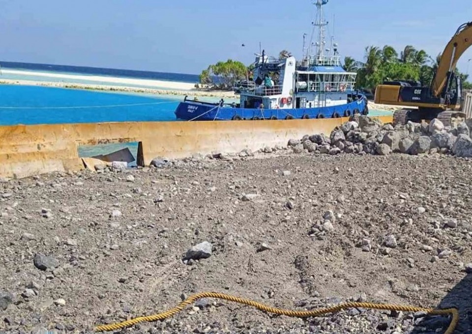 ADh. Kunburudhoo Shore Protection Project Well Underway - DredgeWire ...