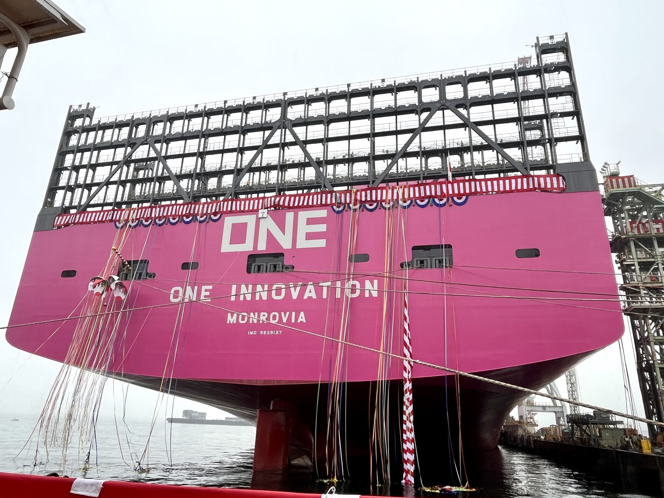 one-takes-delivery-of-24-000-teu-container-ship-one-innovation