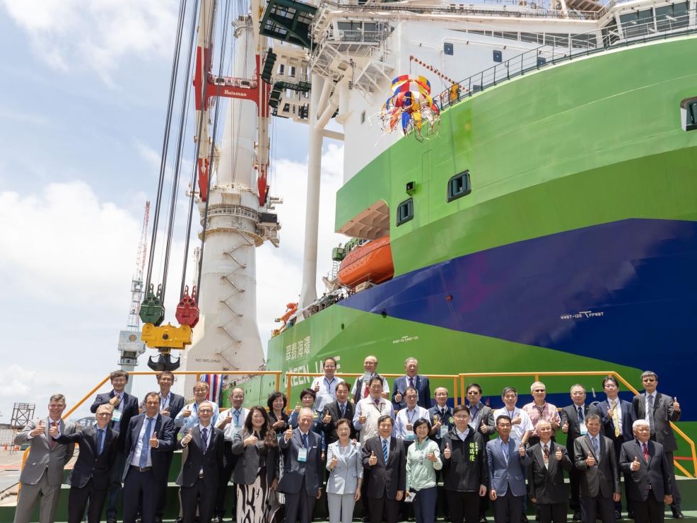 Revolutionary offshore installation vessel 'Green Jade' joins the fleet ...