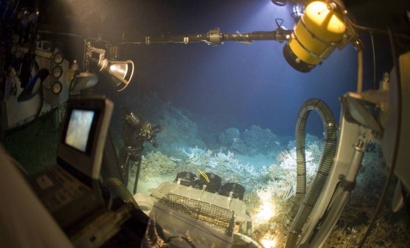 Underwater robots to revolutionize deep sea mining - DredgeWire ...