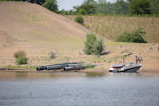 USACE Kept Mississippi River Open this Year, but Faces Challenges Going  Forward - DredgeWire : DredgeWire