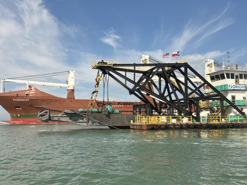 Orion dredge “King Fisher” dredging the Corpus Christi Ship Channel in ...