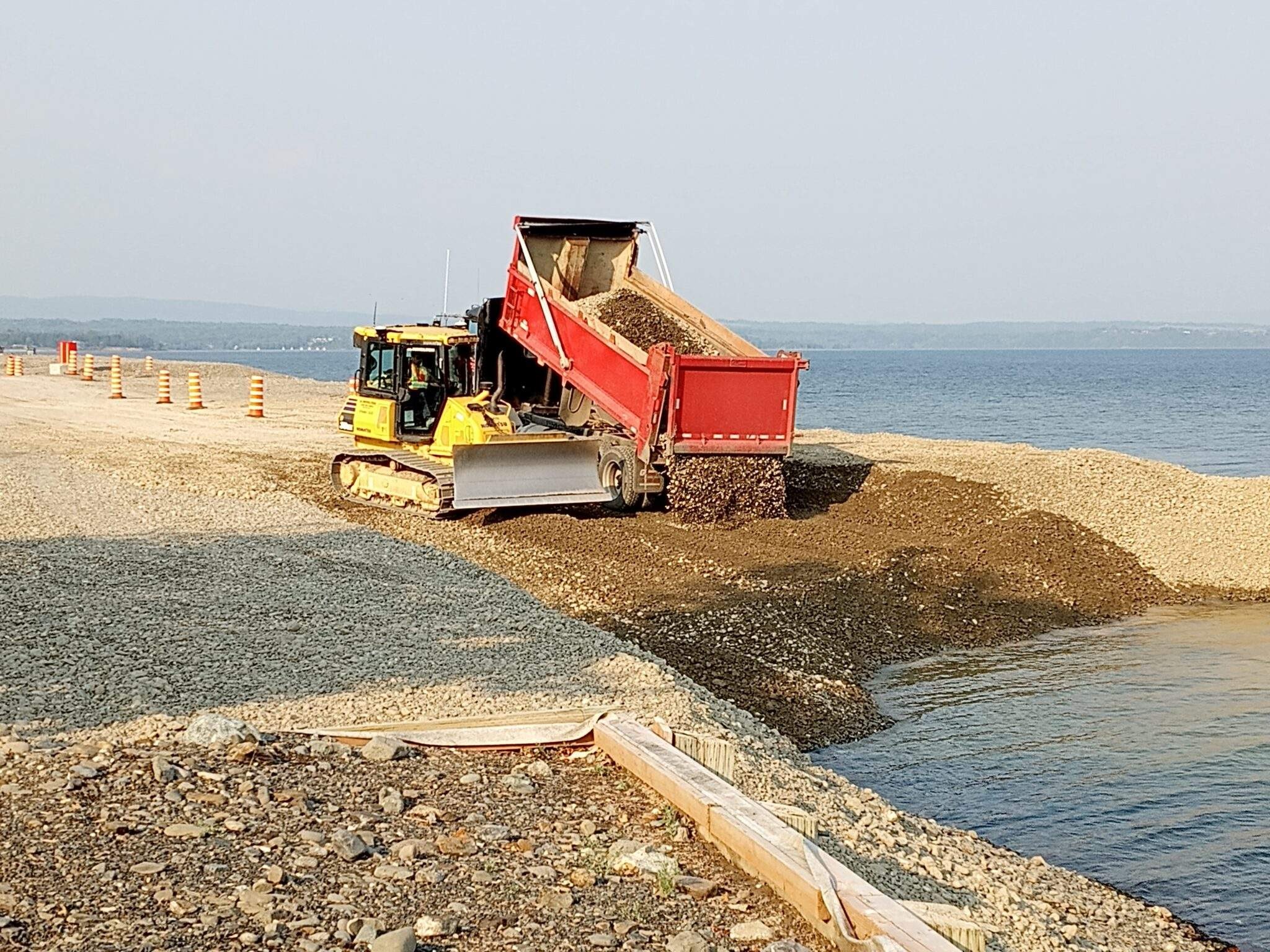 Beach replenishment work in Maria - DredgeWire : DredgeWire