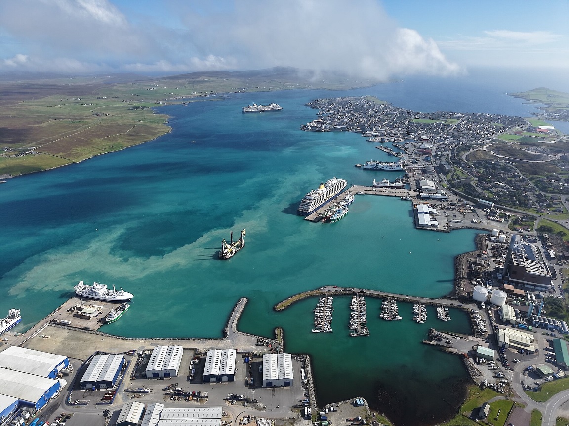 Dredging fleet returns to Lerwick to complete major harbour improvement works - DredgeWire