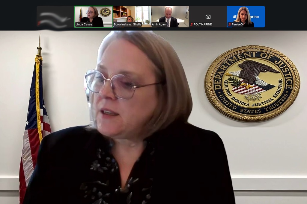 As West Marine Foundered, CEO Bonuses Were Paid - DredgeWire