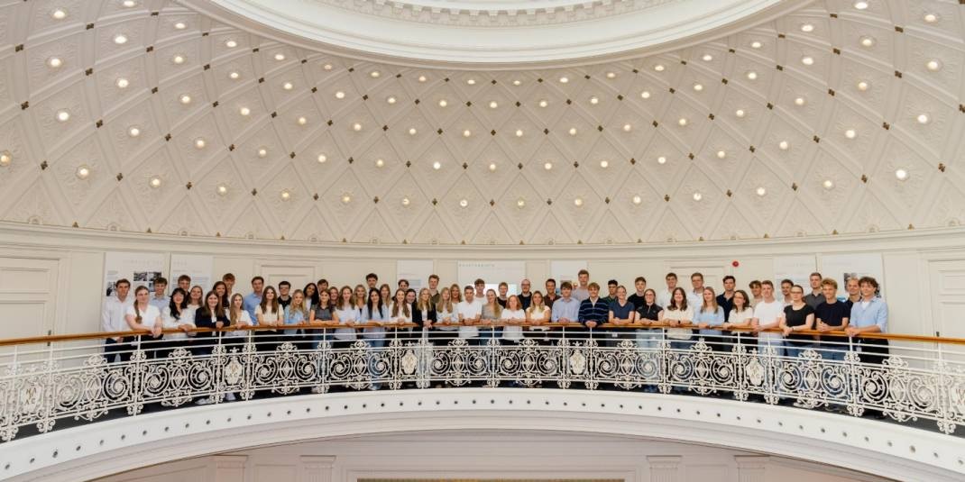 Hapag-Lloyd welcomes 60 new apprentices for shore- and sea-based careers